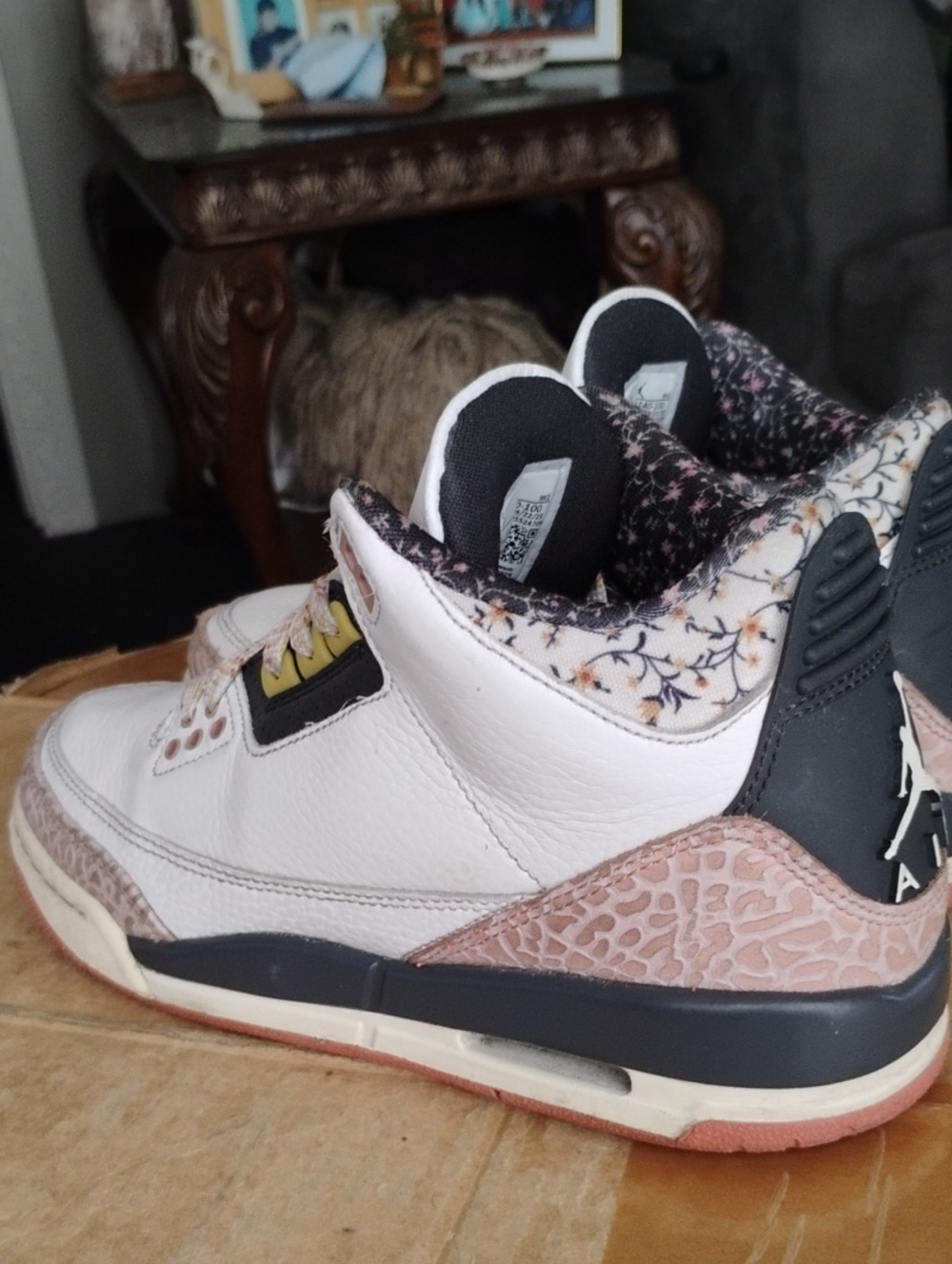 Jordan Retro 3 Light Floral